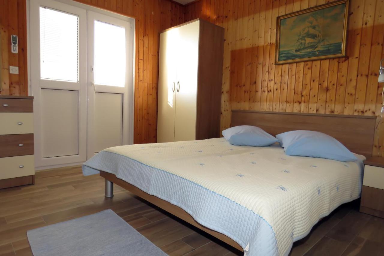 Apartments By The Sea Drasnice, Makarska - 5265 Exterior foto